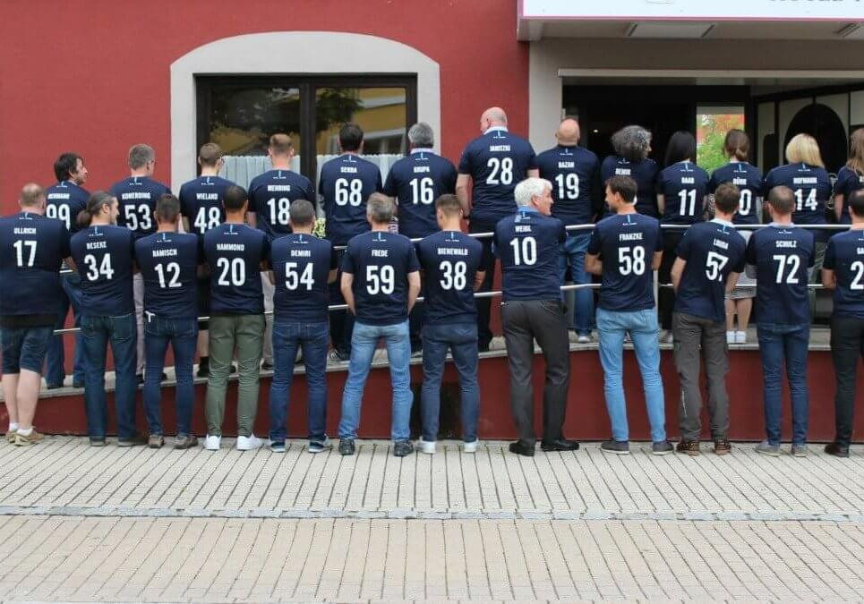 1 (0)